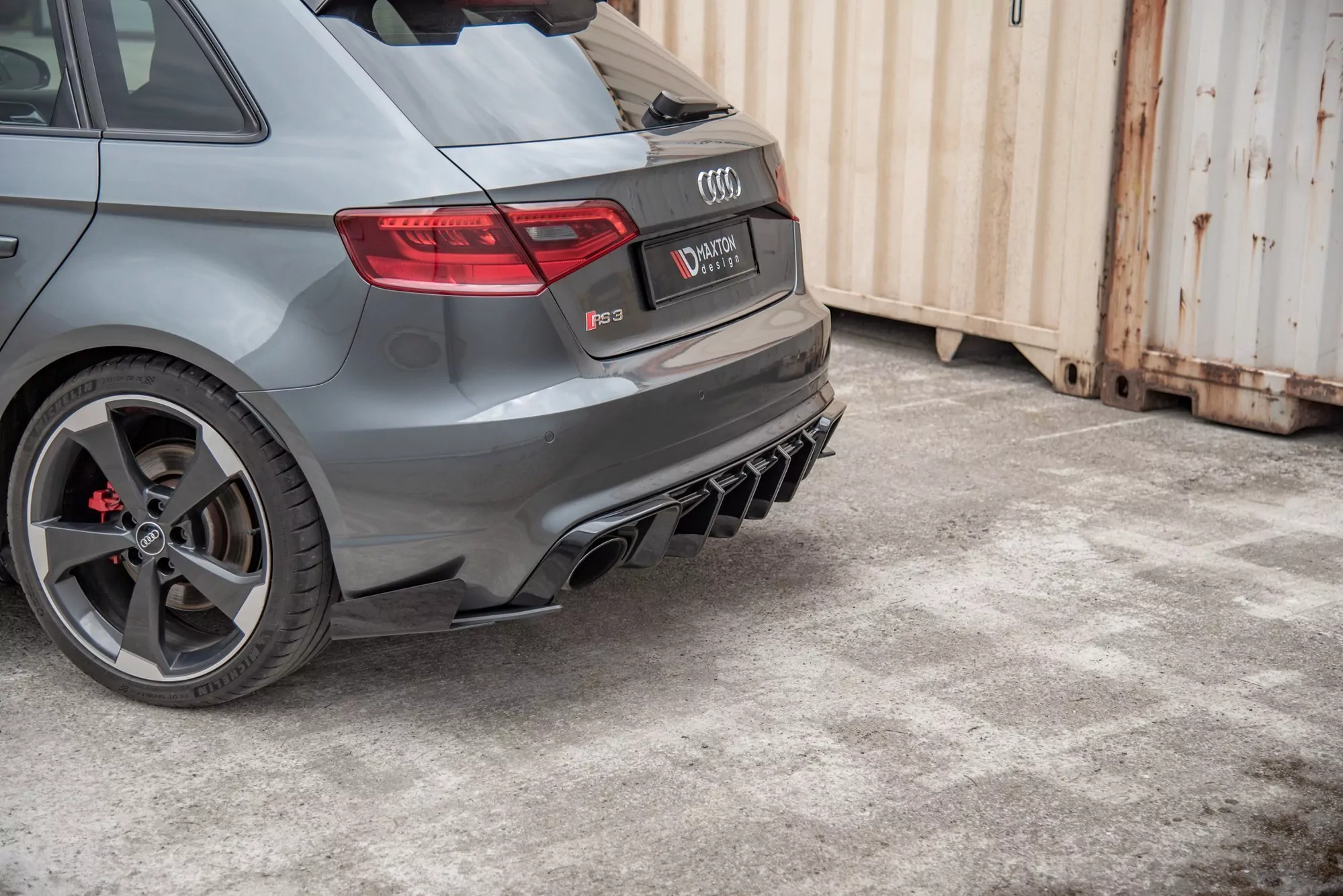 Rennen Haltbarkeit Heck Ansatz Flaps Diffusor Passend Für + Flaps Audi RS3 8V Sportback Schwarz Hochglanz