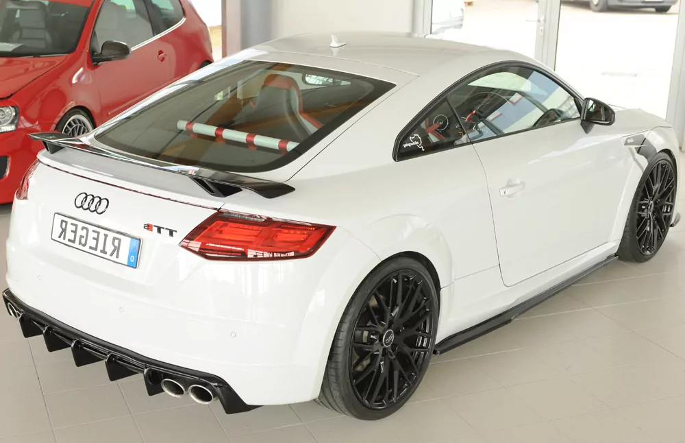 Rieger Heckeinsatz glanz schwarz für Audi TTS (8J-FV/8S) Roadster 07.14-08.18 (bis Facelift)