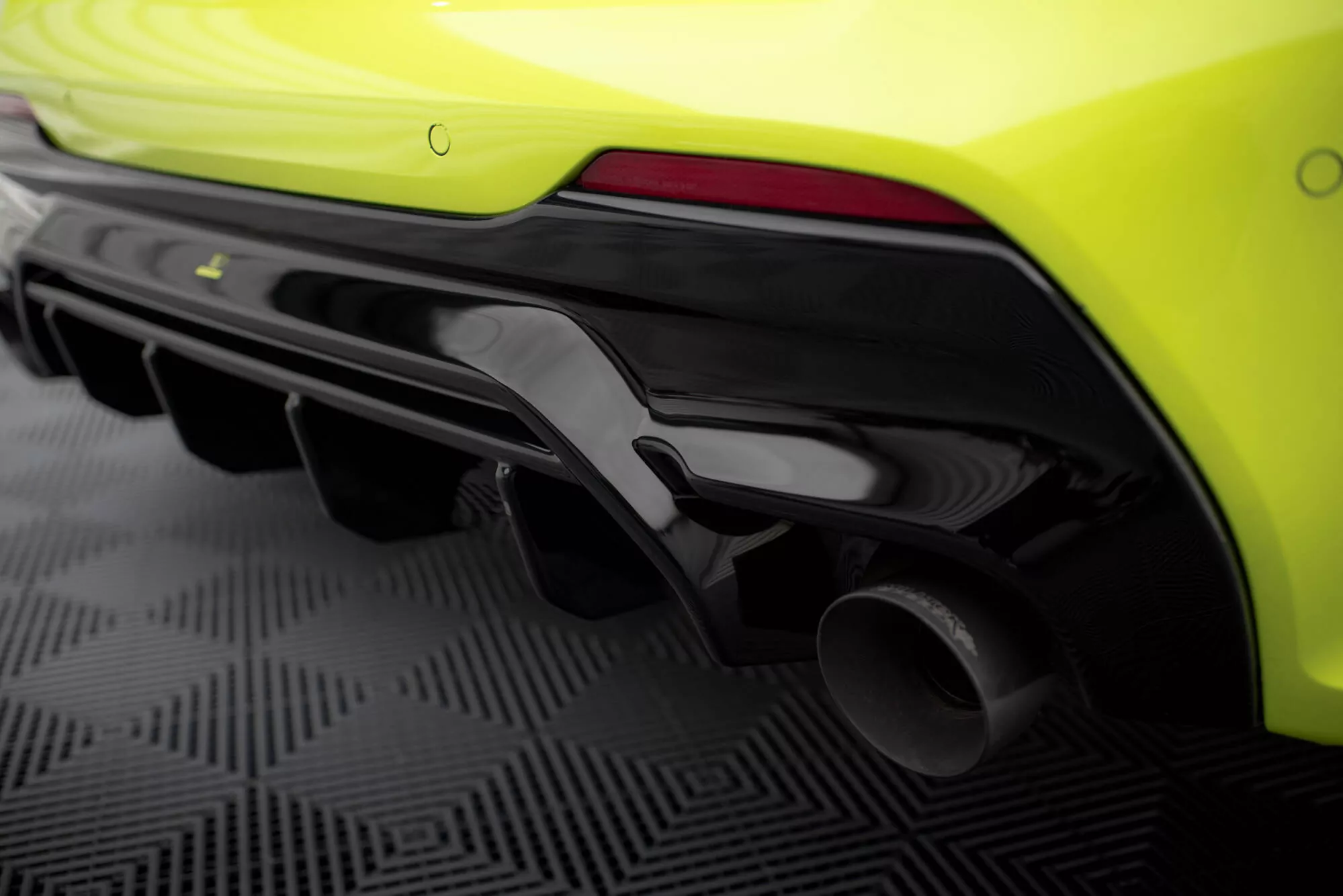 Diffusor Heck Ansatz Passend Für V.1 Passend Für BMW 1er F40 M-Paket/ M135i Schwarz Hochglanz Schwarz Hochglanz