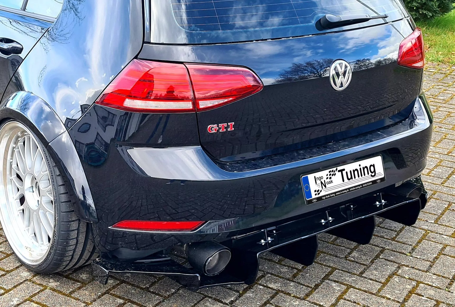 Gefräster Heckansatz mit Seitenteilen für VW Golf 7 GTI Facelift
