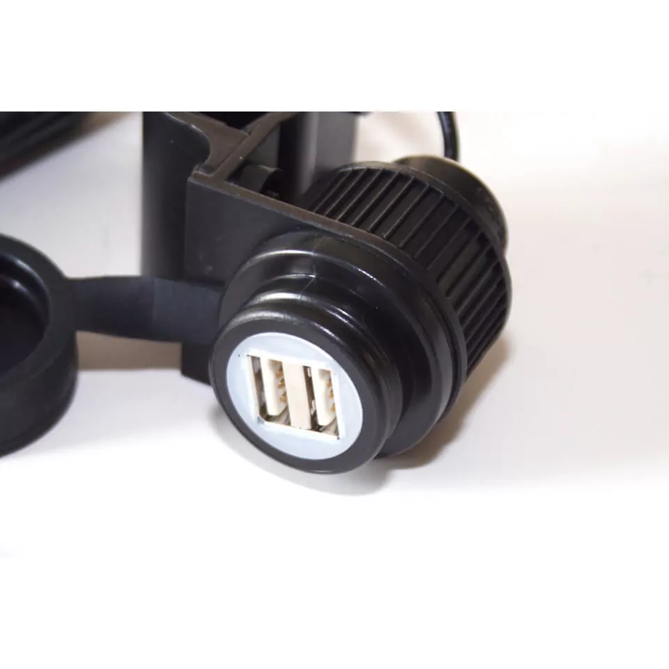 - Kein Hersteller - 2-fach USB Steckdose