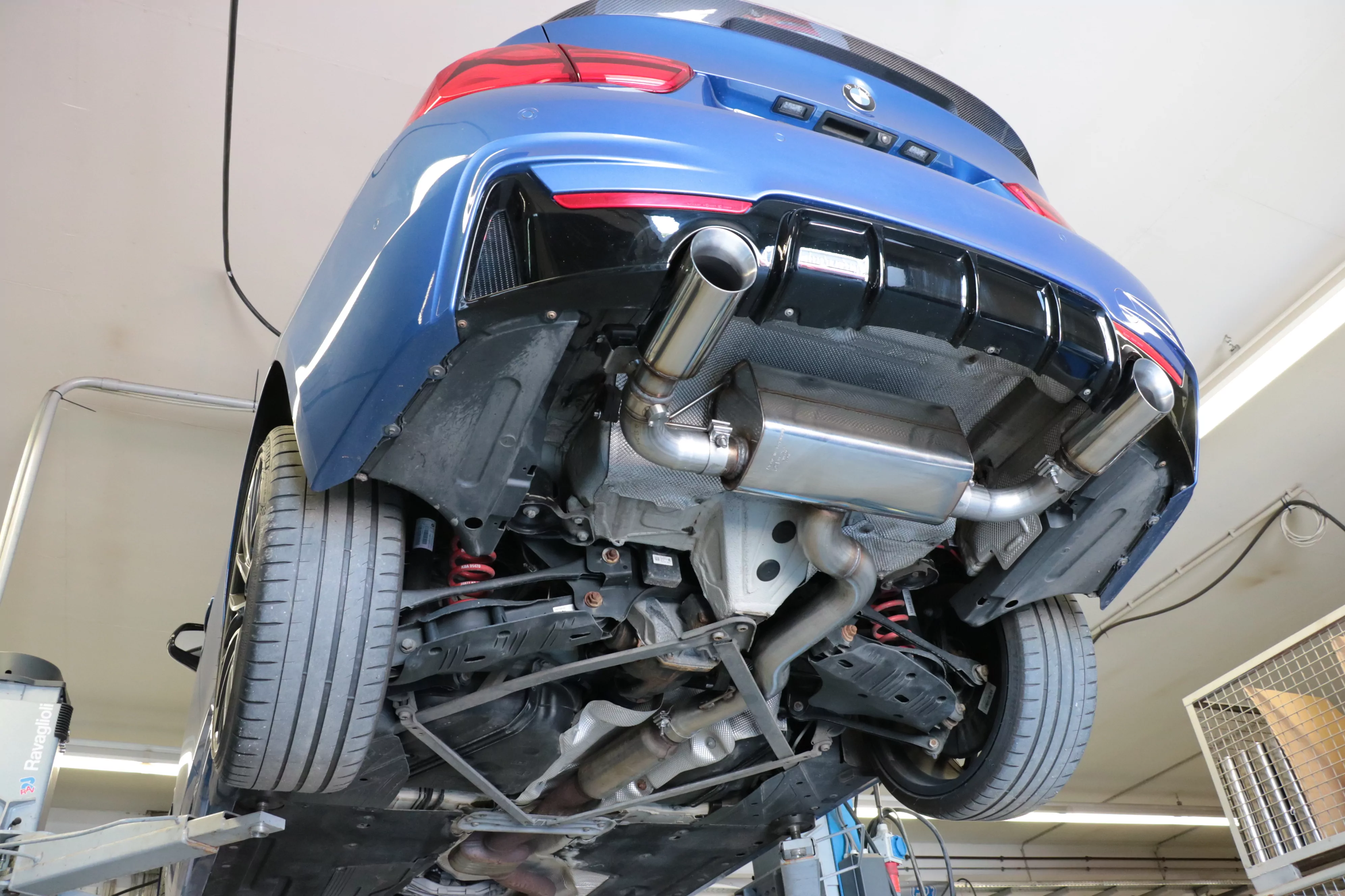 BMW F36 - 440i xDrive Grand Coupe - M-Paket  Endschalldämpfer quer Ausgang rechts/links - 1x100 Typ 25 rechts/links - mit Abgasklappe im linken Endrohr