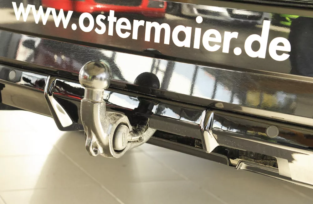 Rieger Heckeinsatz (für orig. elektr. AHK) glanz schwarz für Skoda Superb III (3T/3V) Lim. 11.18-07.19 (bis Facelift 2)