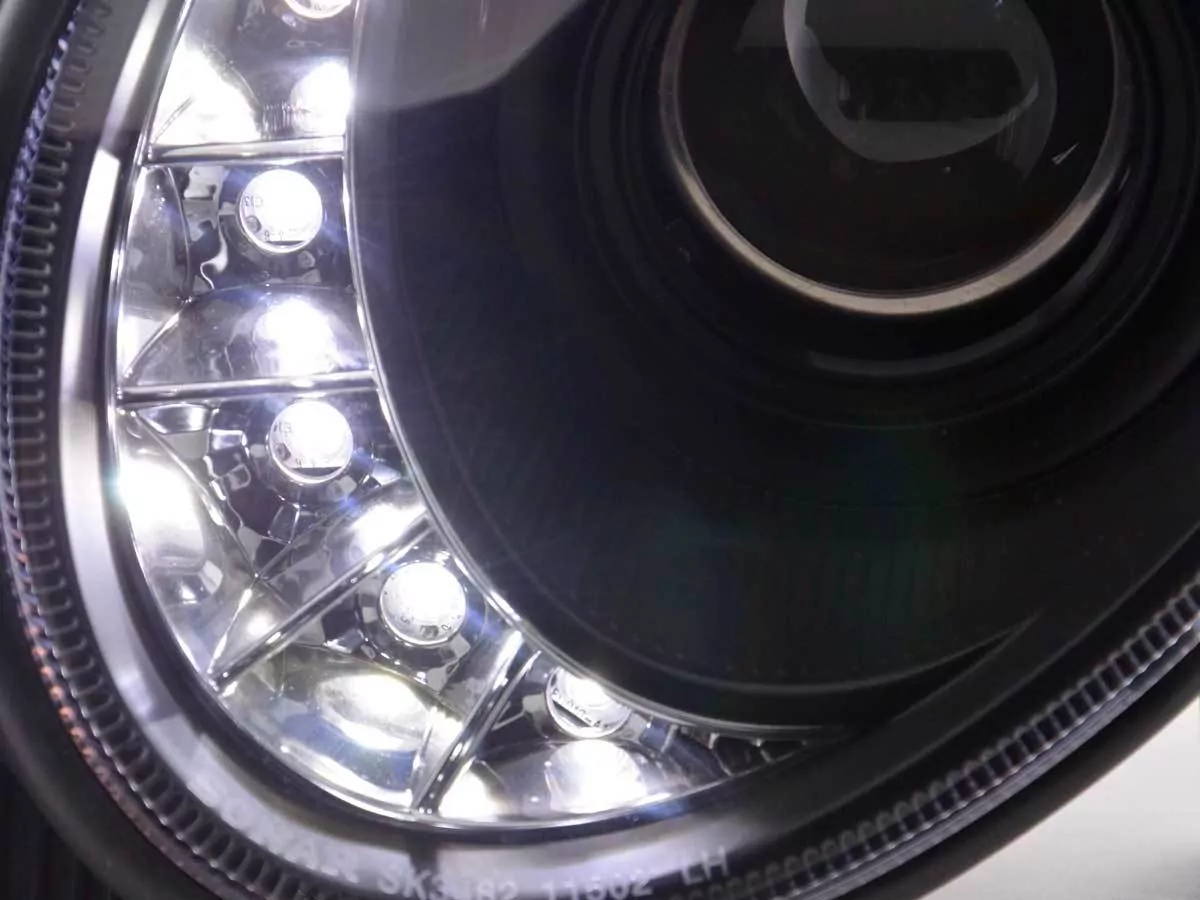 Scheinwerfer Set Daylight LED TFL-Optik Mercedes E-Klasse 211 Bj. 02-06 schwarz