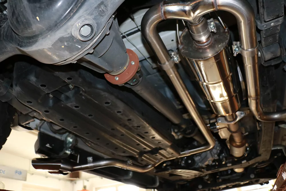 Ford Ranger ab 10/2016 4x4 - Wildtrak  Endschalldämpfer Sidepipe, Ausgang rechts und links am Fahrzeug - 2x115x85 Typ 38 rechts/links