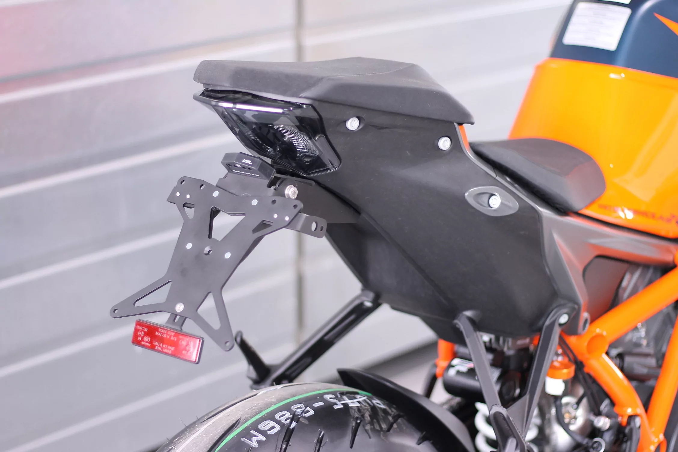 Kurzes Heck - Kennzeichenträger - Kennzeichenhalter für KTM 1290 Super Duke R ab 2020
