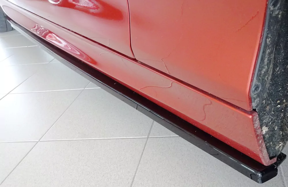 Rieger Seitenschweller rechts ansatz glanz schwarz für BMW 1er F21  (1K2) Lim. / 2-tür. 05.2015- (ab Facelift) LCI