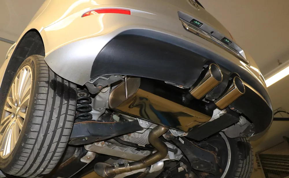 VW Golf V R32  Endschalldämpfer Ausgang mittig - 2x100 Typ 16