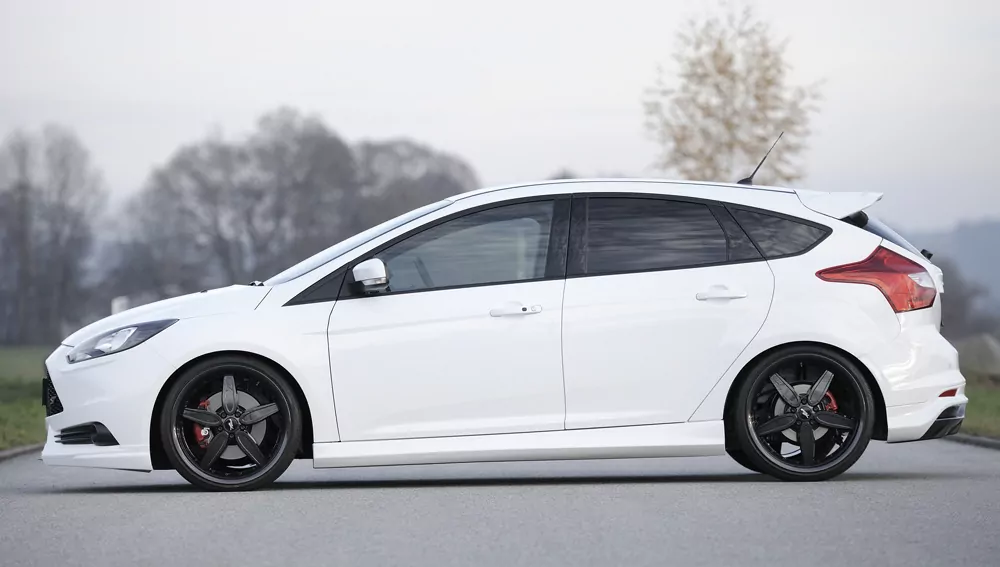 Rieger Seitenschweller rechts  matt schwarz für Ford Focus 3 RS 5-tür. (Lim.) 01.16-