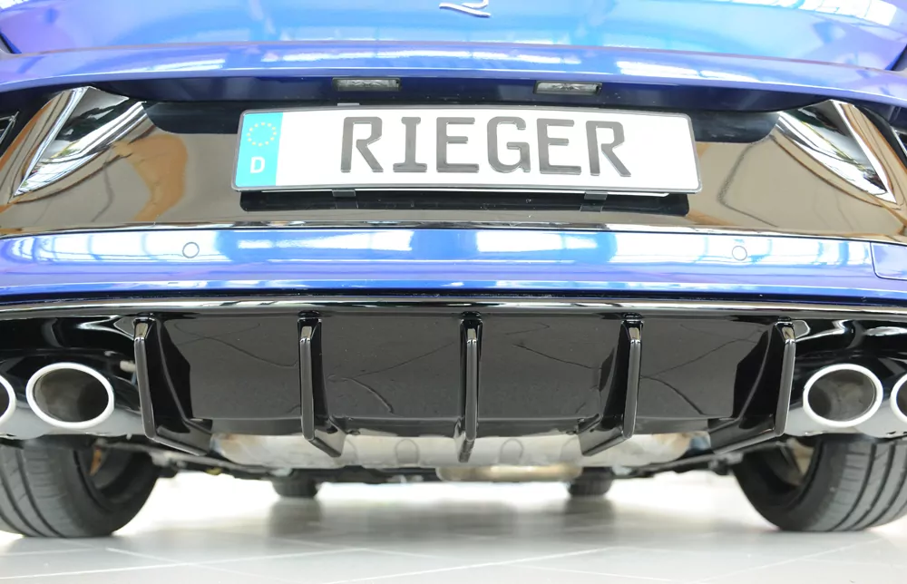 Rieger Heckeinsatz (für Fzg. ohne AHK) glanz schwarz für VW T-Roc R (A1) 5-tür. 01.22- (ab Facelift)