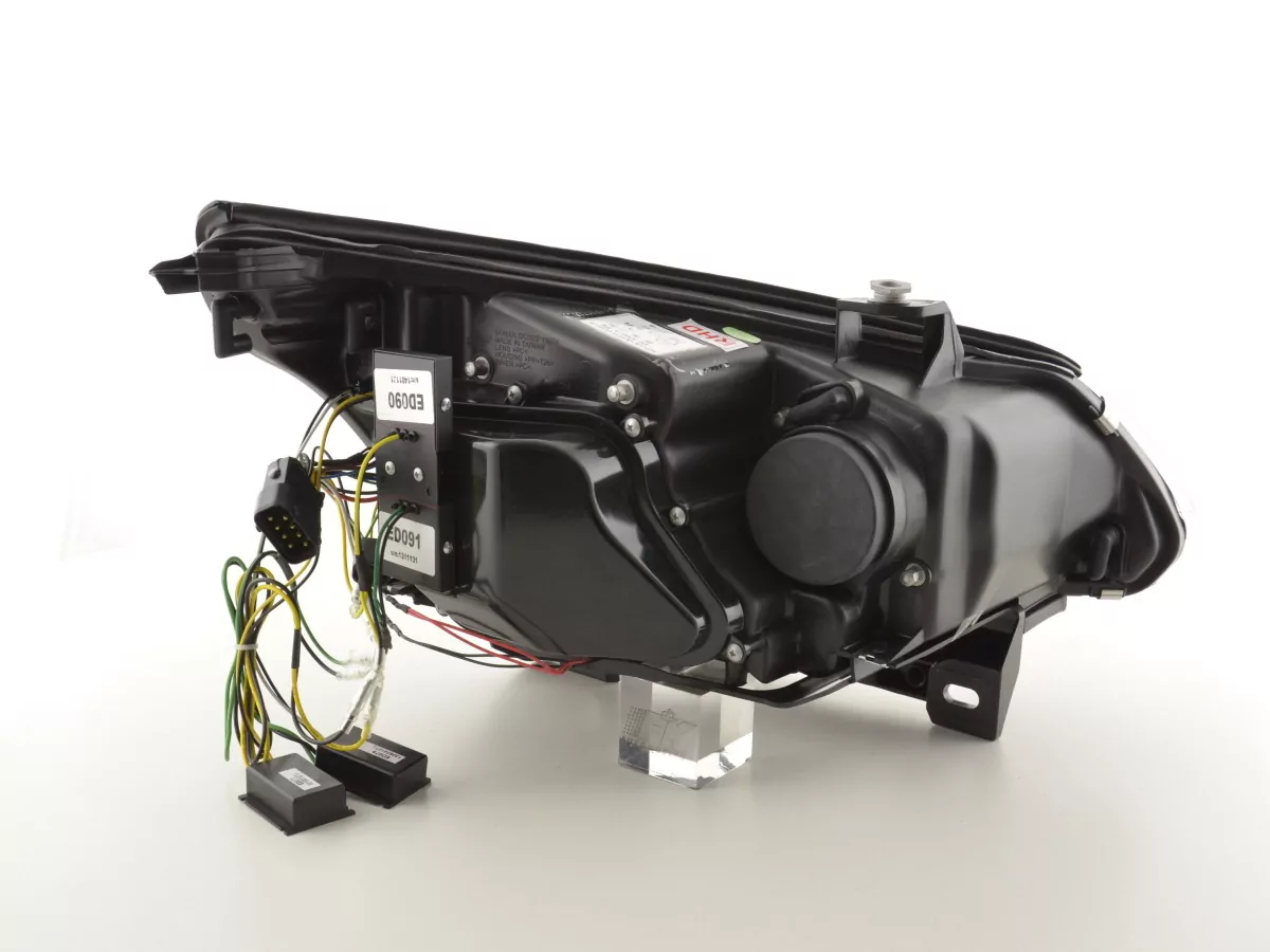 Scheinwerfer Set Xenon Angel Eyes LED BMW 5er E60/E61 Bj. 05-08 chrom für Rechtslenker