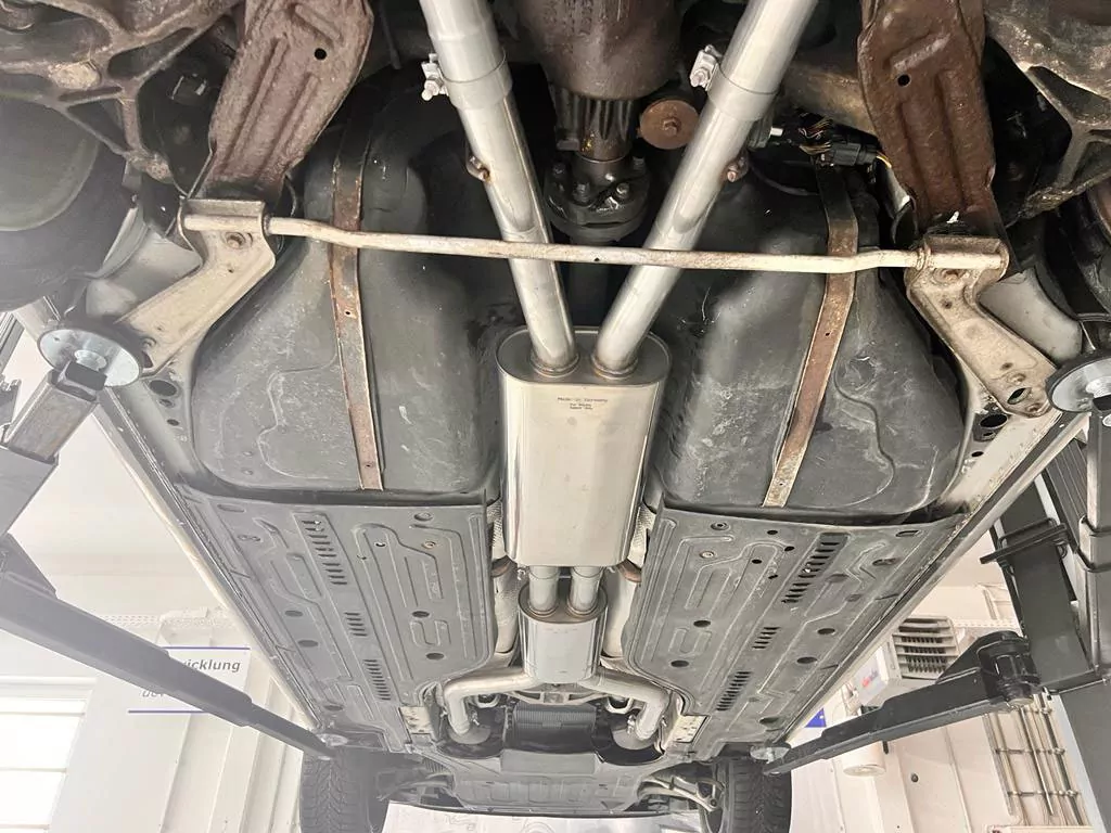 Jaguar XJ - X350  Mittelschalldämpfer