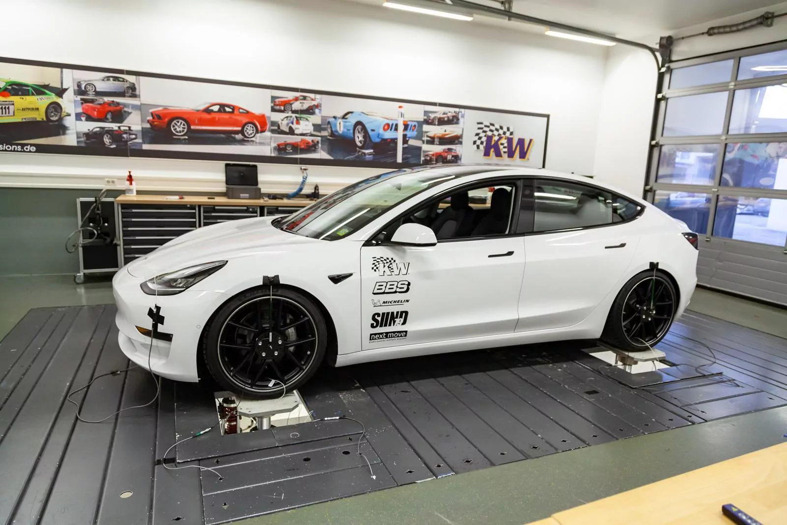KW Gewindefahrwerk V3 inox TESLA MODEL Y (5YJY) 03/2019-