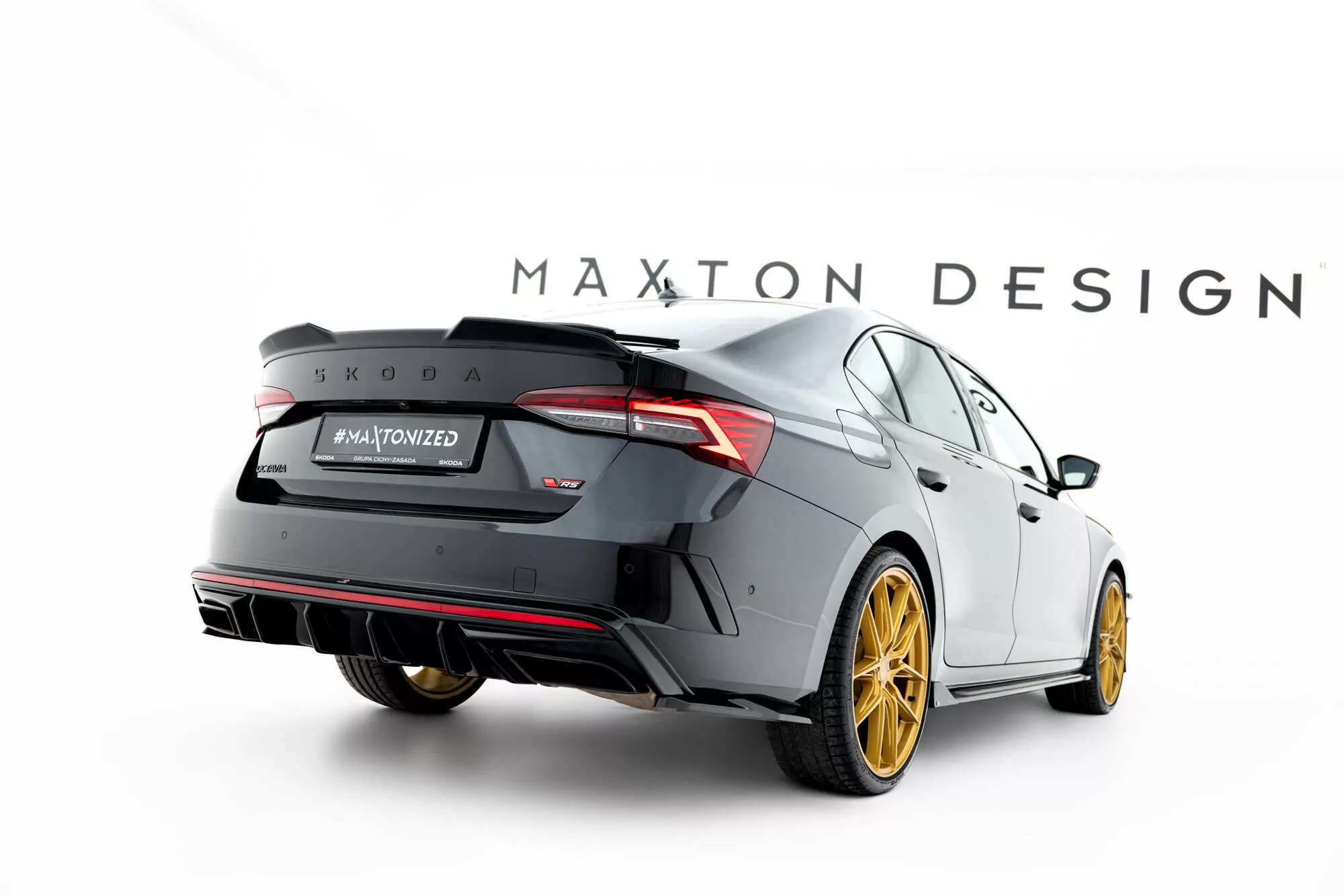 Heck Ansatz Flaps Diffusor V.7 Für Skoda Octavia RS Liftback / Combi Mk4 / Mk4 Facelift Schwarz Hochglanz