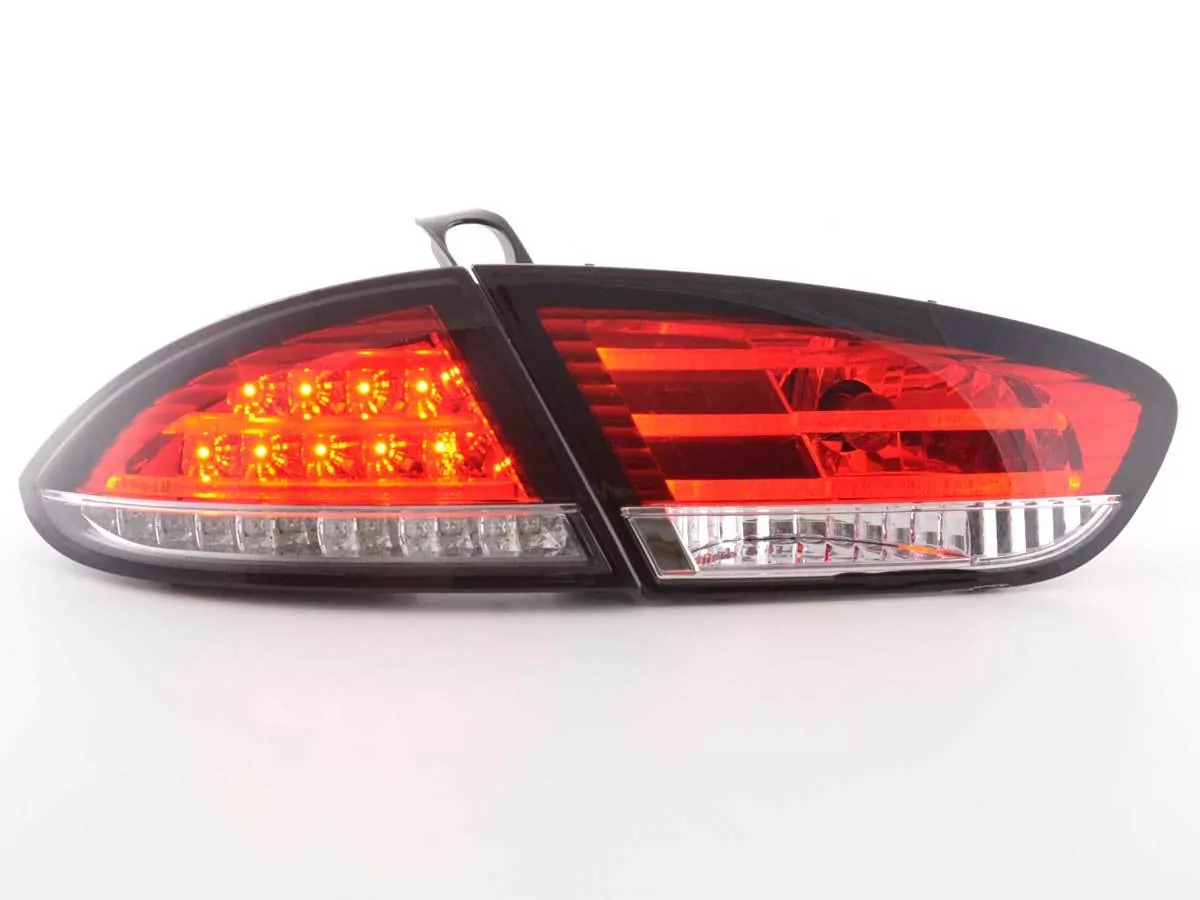 LED Rückleuchten Set Seat Leon Typ 1P Bj. 09-12 rot/klar