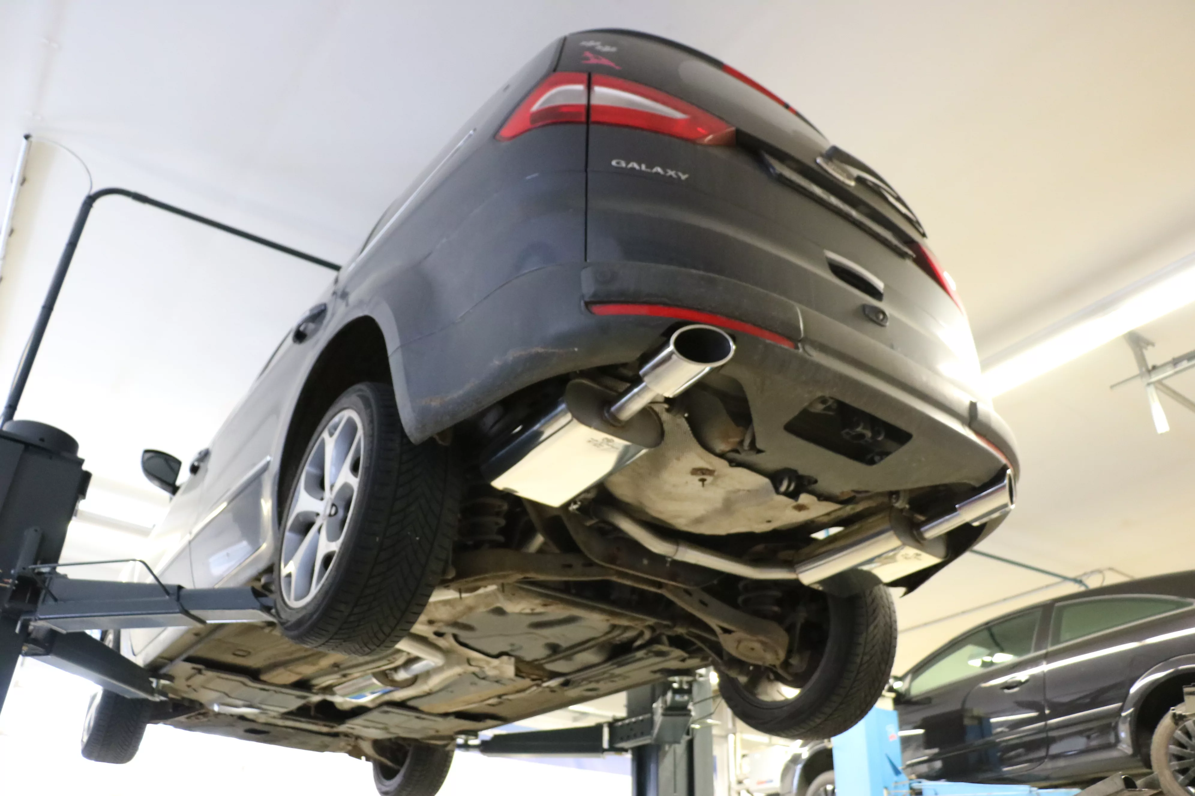 Ford Galaxy II - WA6  Endschalldämpfer rechts/links - 115x85 Typ 38 rechts/links