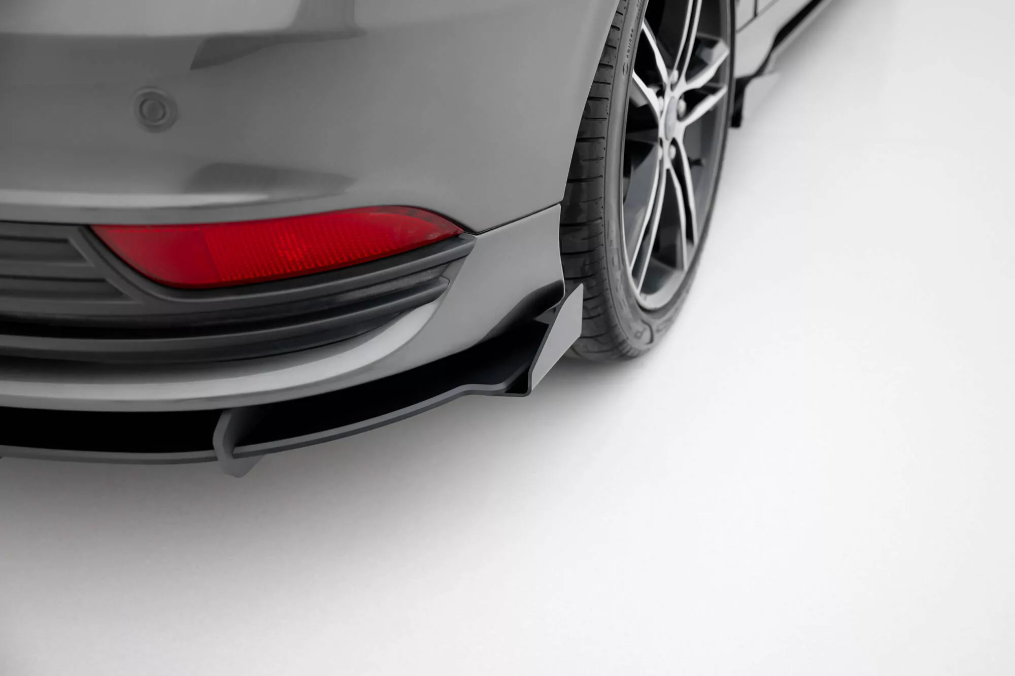 Street Pro Heckschürze +Flaps Für Ford Focus ST Mk3 Facelift Schwarz Hochglanz