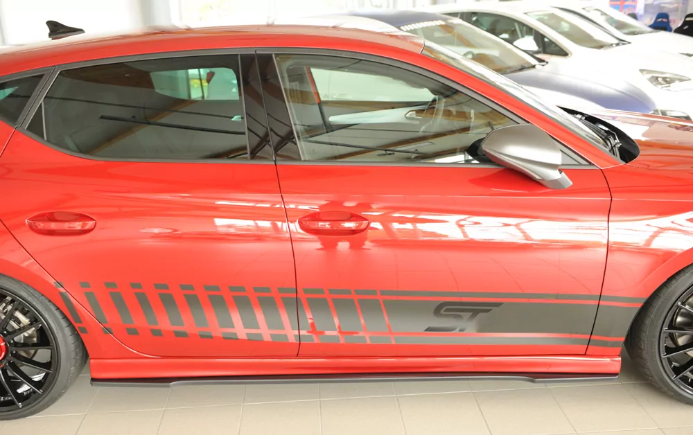 Rieger Seitenschweller links ansatz matt schwarz für Seat Leon (KL) 5-tür. (ST/Sportstourer) 09.20-06.24 (bis Facelift)