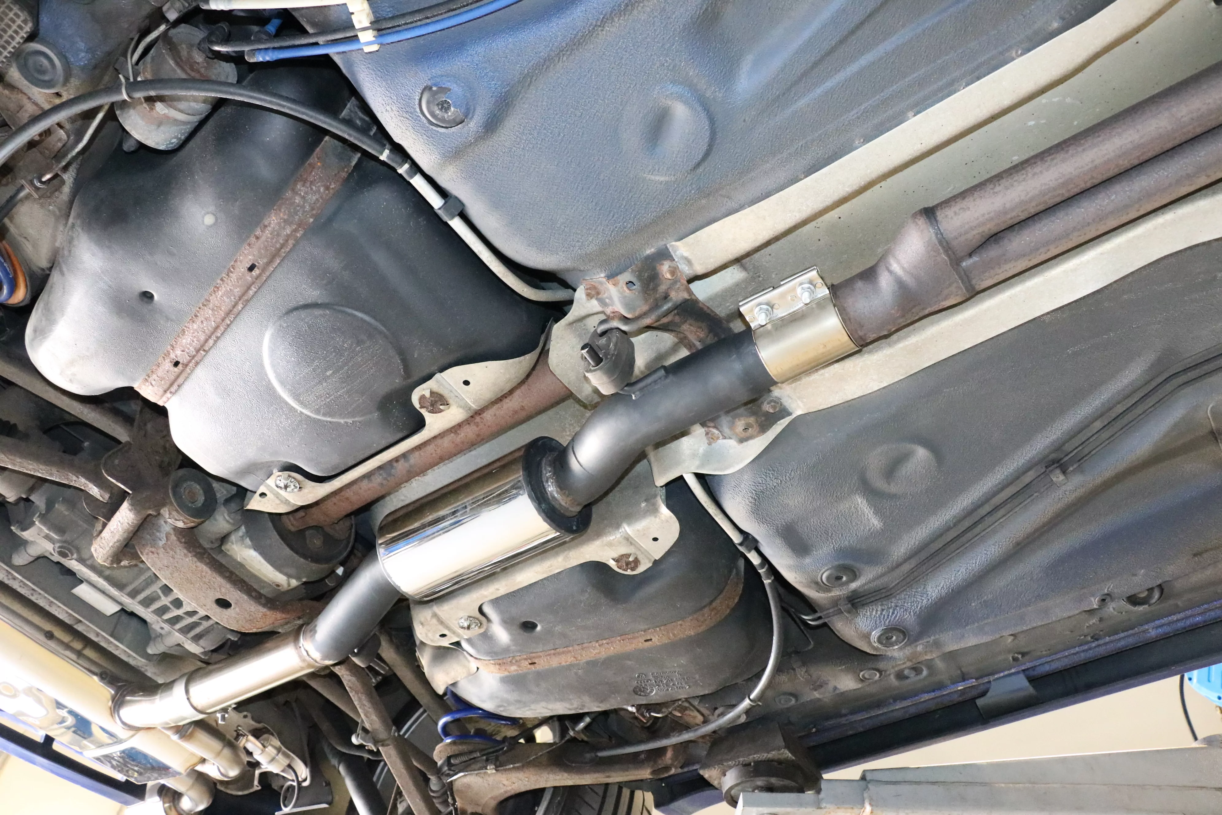 Jaguar XE  Endschalldämpfer rechts/links - 1x100 Typ 25 rechts/links