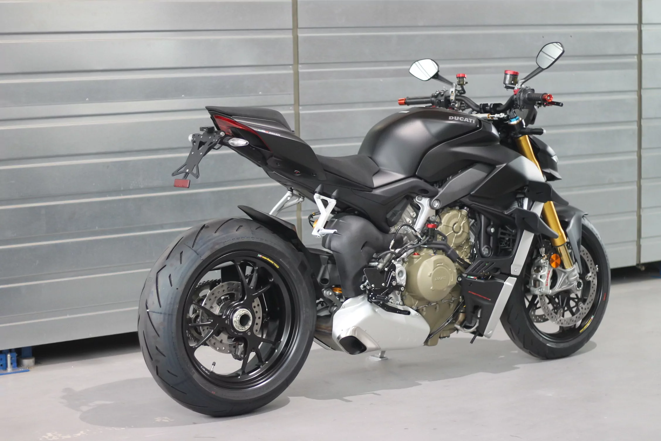 MG Biketec Sportfussrastenanlage / Rastenanlage / Fußrastenanlage mit ABE, gültig in D - A - CH für Ducati Streetfighter V4 / V4 S ab 2020
