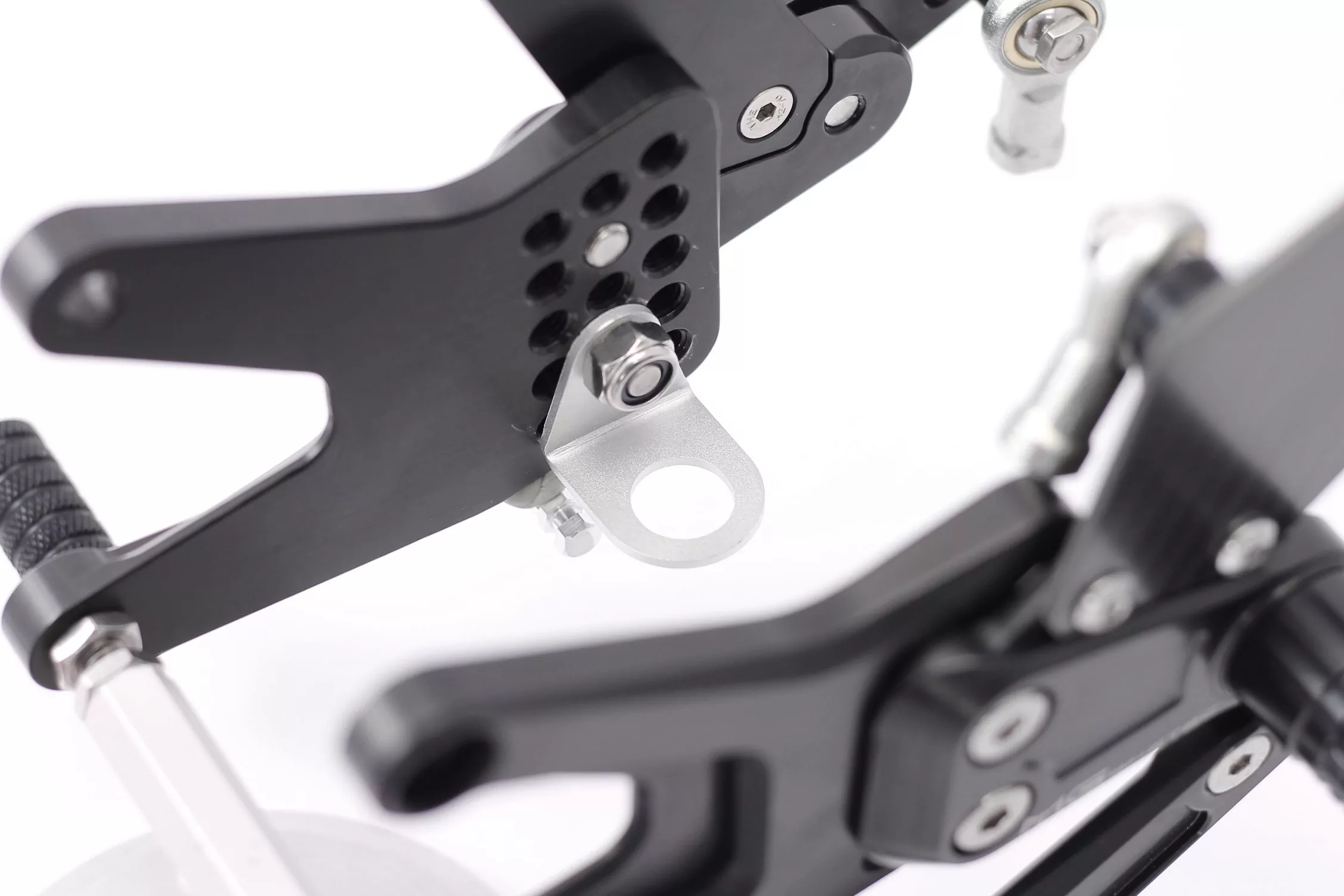 MG Biketec Sportfussrastenanlage / Rastenanlage / Fußrastenanlage mit ABE, gültig in D - A - CH für Triumph Street Triple 675 ab 2008-2010