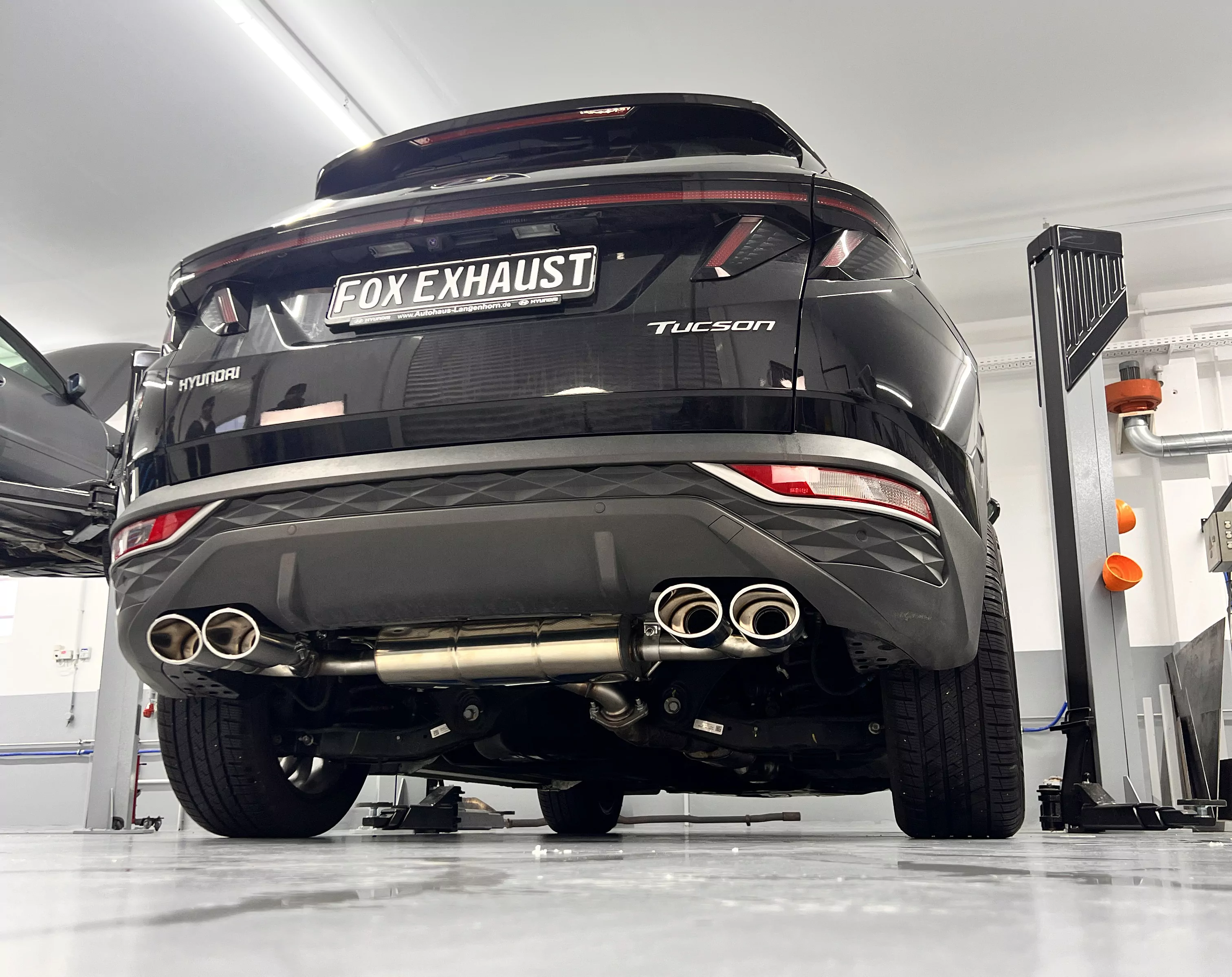 Hyundai Tucson NX4 - 4x2 & 4x4  Endschalldämpfer - 2x115x85 Typ 32 rechts/links