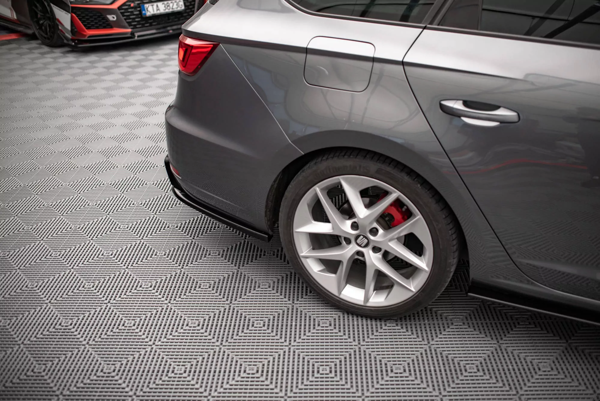Heck Ansatz Flaps Diffusor V.2 Für Seat Leon FR Sportstourer Mk3 Schwarz Hochglanz