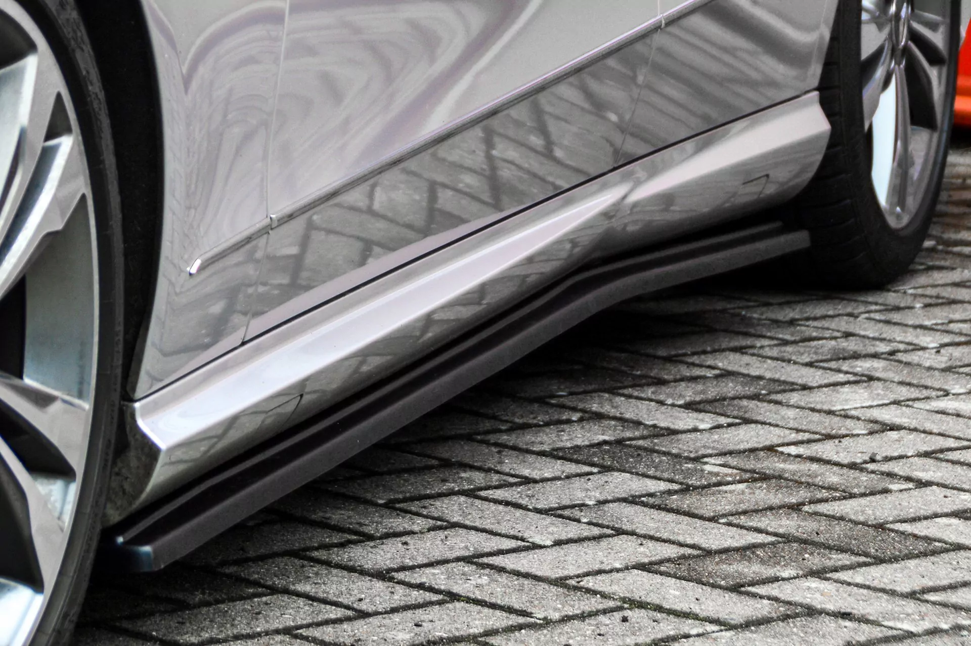 Seitenschweller im Cup Look für Mercedes E-Klasse W212