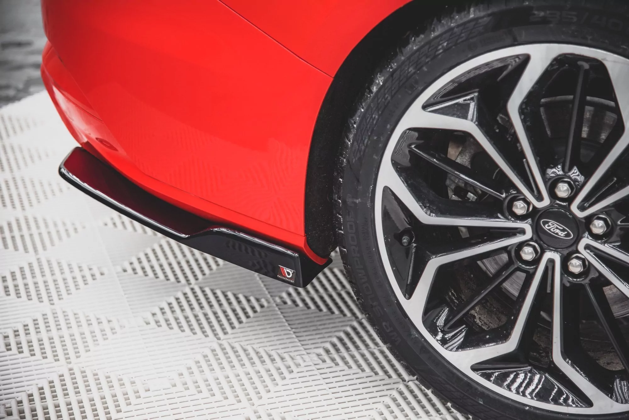 Heck Ansatz Flaps Diffusor V.2 Für Ford Focus ST-Line Kombi Mk4 Schwarz Hochglanz