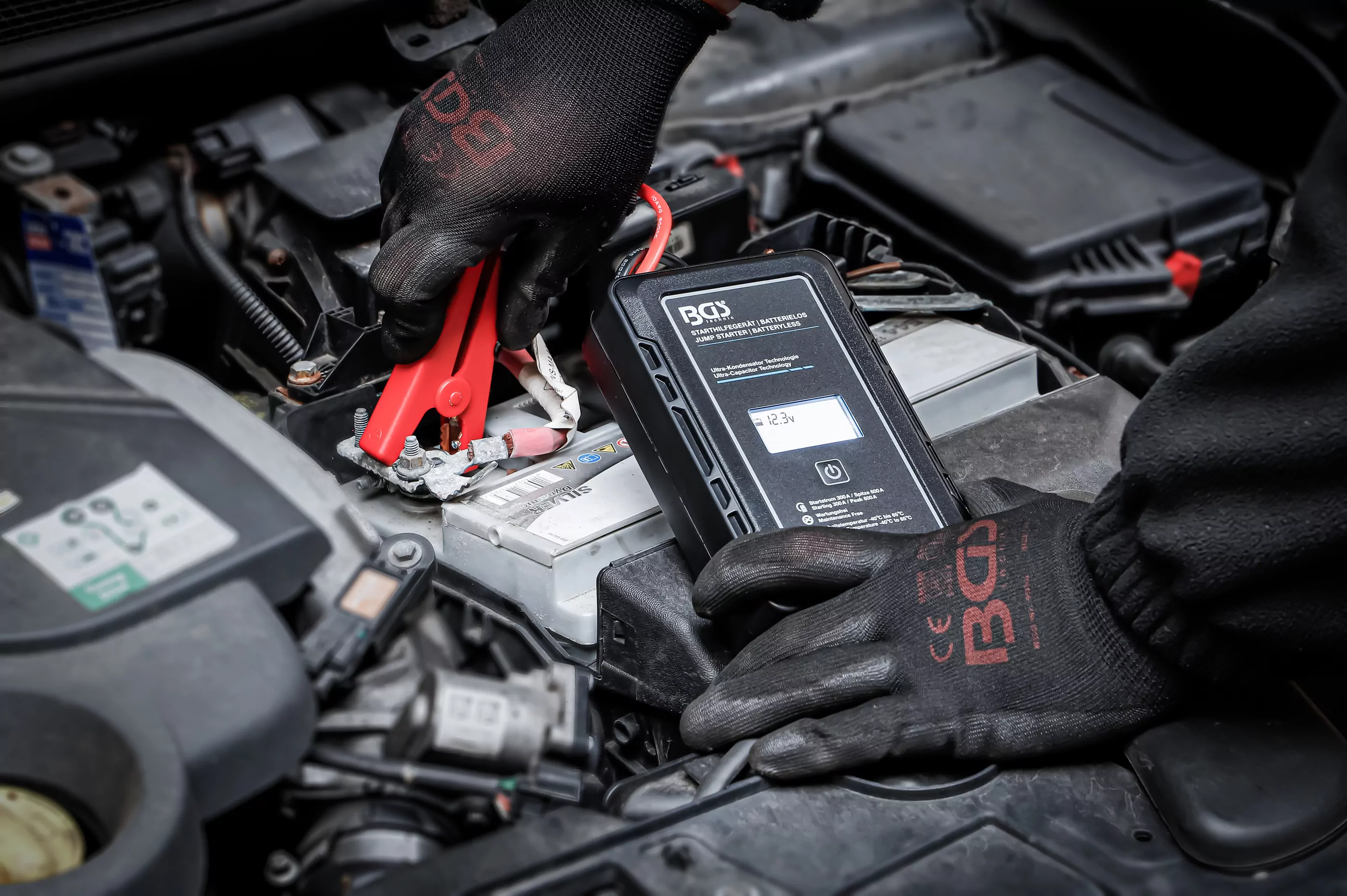 Starthilfegerät | Batterielos | mit Ultra-Kondensator Technologie | 12 V / 300 A / 600 A