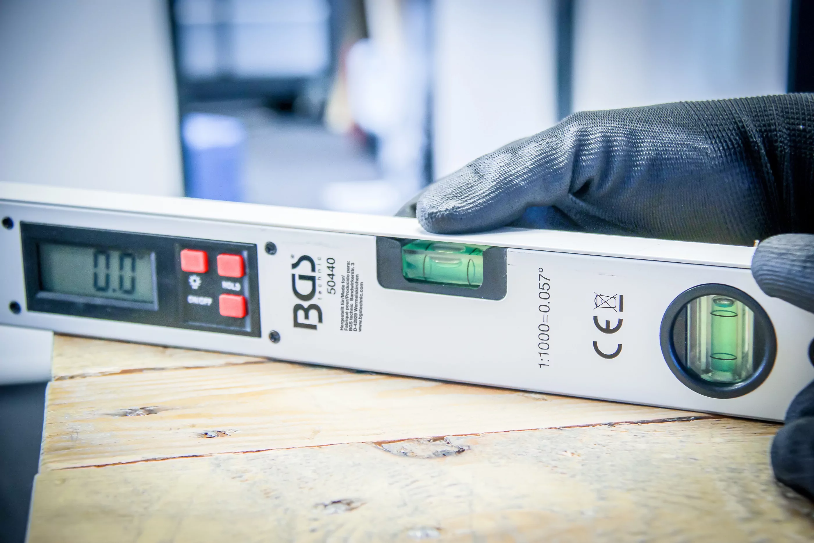 Digitaler LCD-Winkelmesser mit Wasserwaage | 450 mm