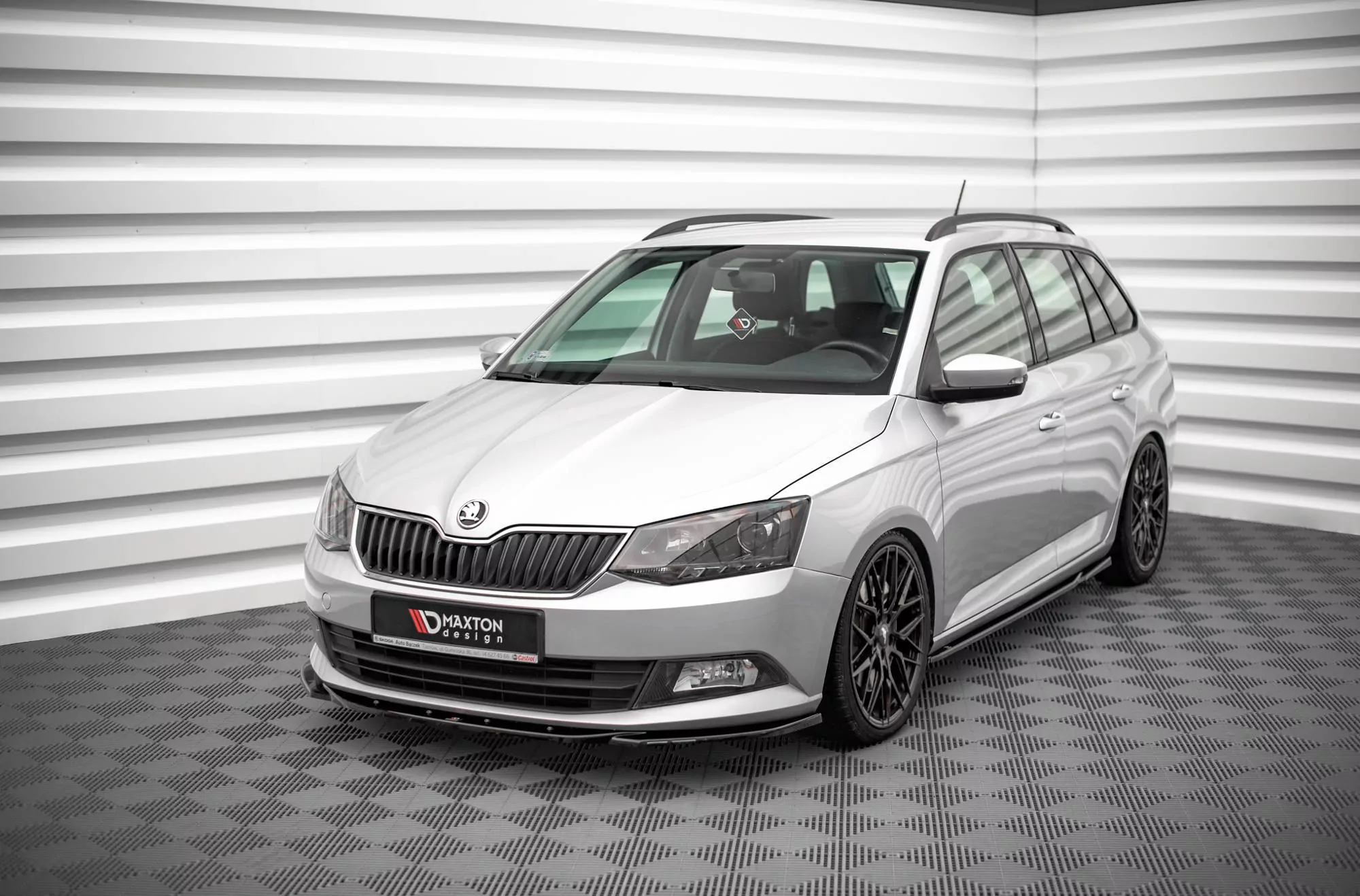 Front Ansatz V.2 Für Skoda Fabia Mk3 Schwarz Hochglanz