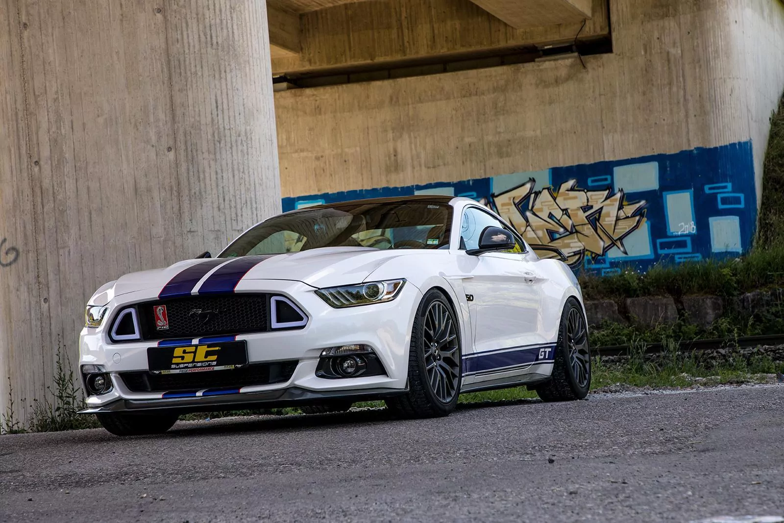 ST Gewindefahrwerk ST XA  (mit Härteverstellung) FORD USA MUSTANG Coupe (LAE) 02/2014-