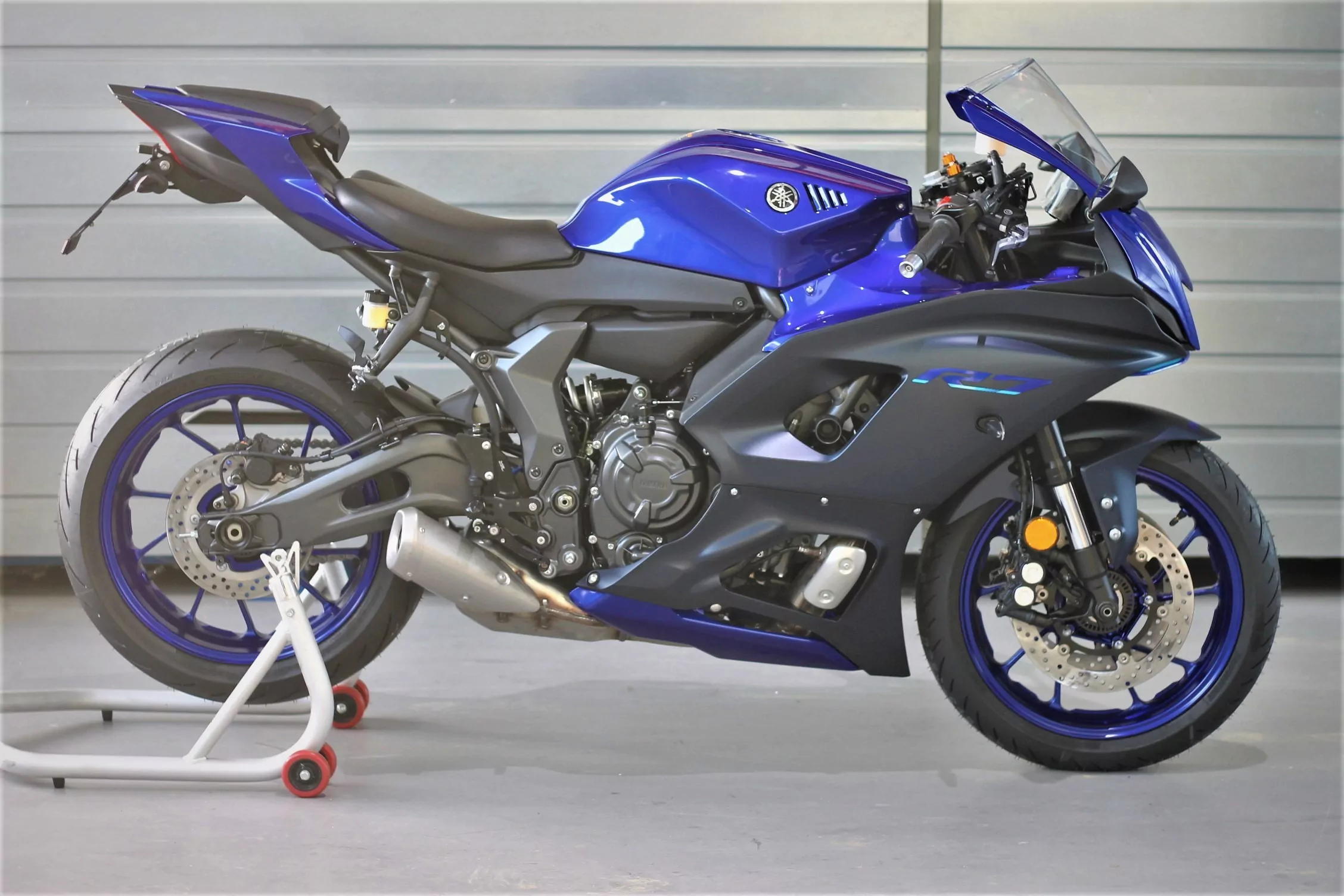 MG Biketec Sportfussrastenanlage / Rastenanlage / Fußrastenanlage mit ABE, gültig in D - A - CH für Yamaha YZF-R7 ab 2021