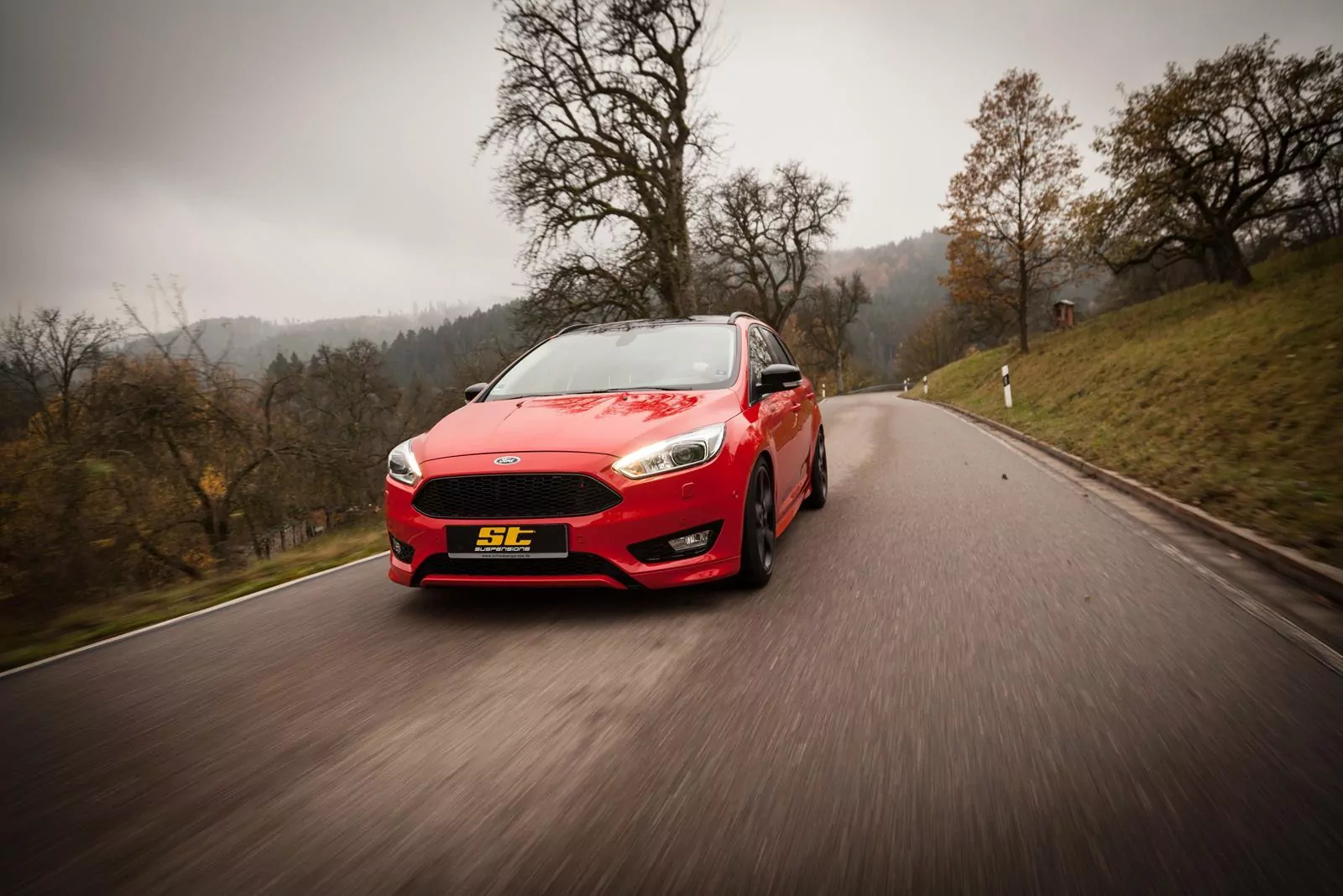 ST Gewindefahrwerk ST X  (mit fester Kennung) FORD FOCUS III Turnier (DYB) 07/2010-