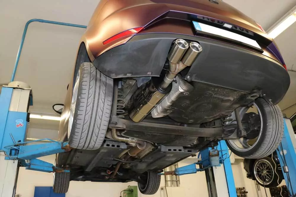 BMW F20/F21 - M140i Endschalldämpfer quer Ausgang rechts/links - 1x100 Typ 25 rechts/links Schwarz