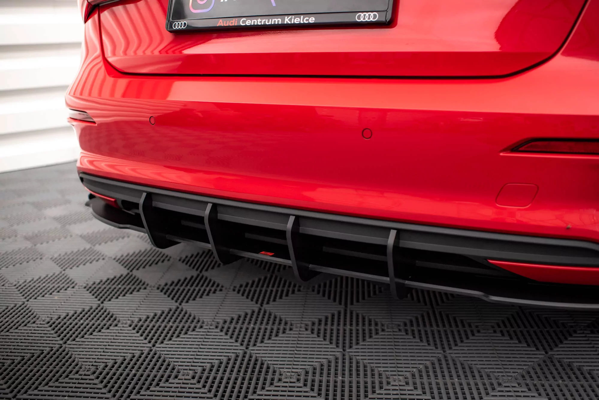 Robuste Racing Diffusor Heck Ansatz +Flaps Für Audi A3 Sportback 8Y Schwarz Hochglanz