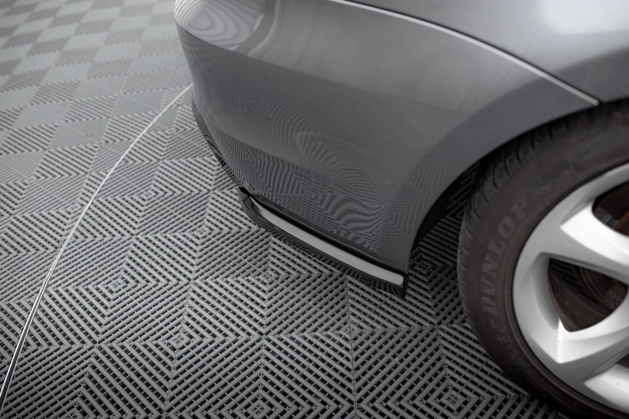 Heck Ansatz Flaps Diffusor Für BMW 1er M-Paket E82 Schwarz Hochglanz