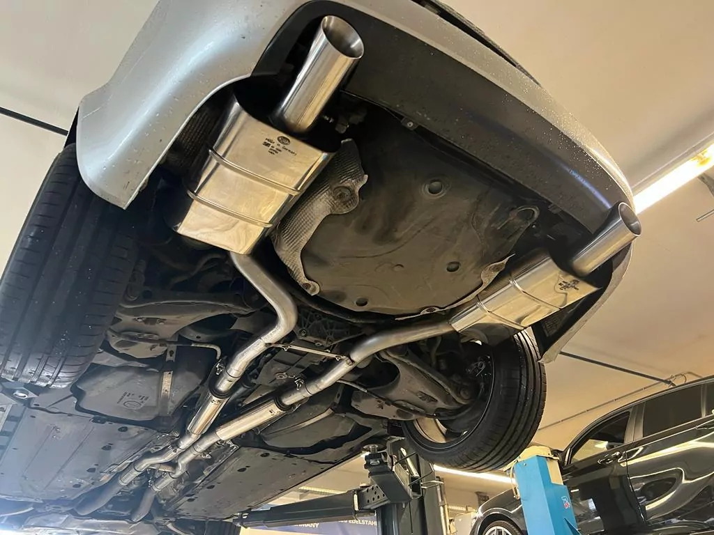 Audi S4 B6  Endschalldämpfer rechts/links - 1x100 Typ 24 rechts/links