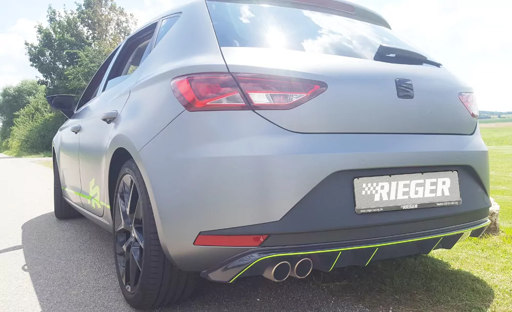 Rieger Heckeinsatz für Seat Leon FR (5F) - 3-tür. (SC) 01.13-12.16 (bis Facelift) schwarz glanz