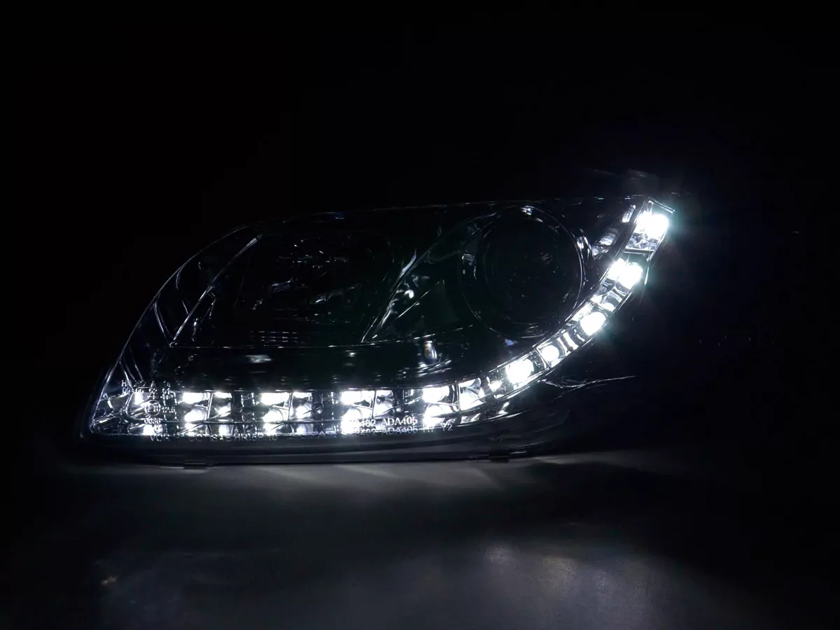 Scheinwerfer Set Daylight LED Tagfahrlicht Audi A4 Typ 8E Bj. 04-08 chrom