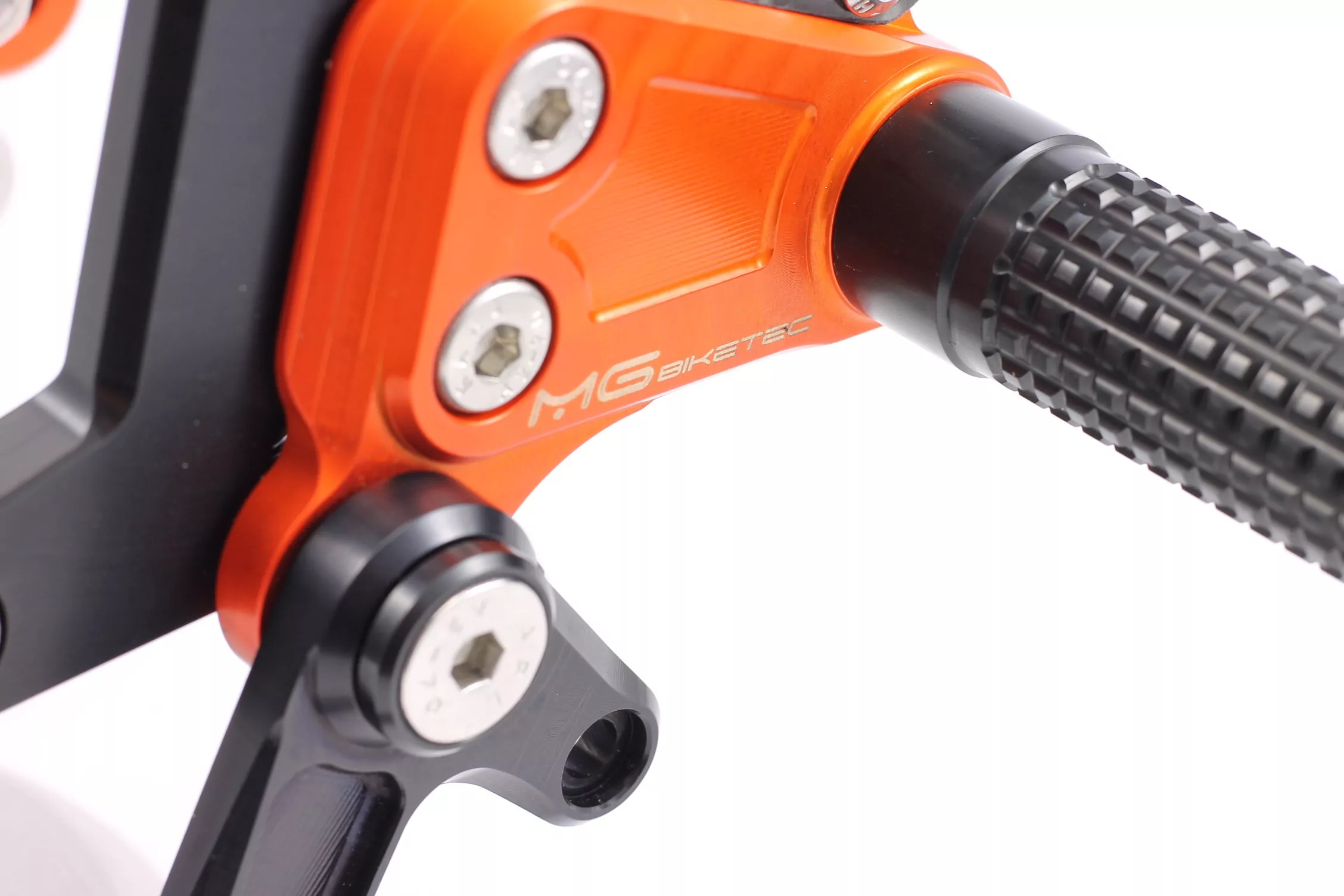 MG Biketec Sportfussrastenanlage / Rastenanlage / Fussrastenanlage mit ABE, gültig in D - A - CH für KTM 1290 Super Duke GT ab 2016-2020