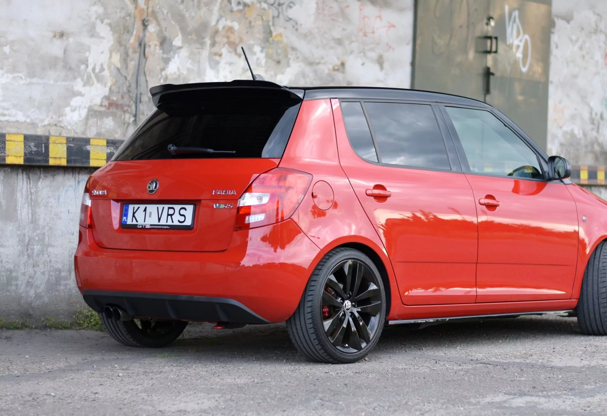 Spoiler CAP Passend Für Passend Für SKODA FABIA MK2 RS Schwarz Hochglanz Schwarz Hochglanz