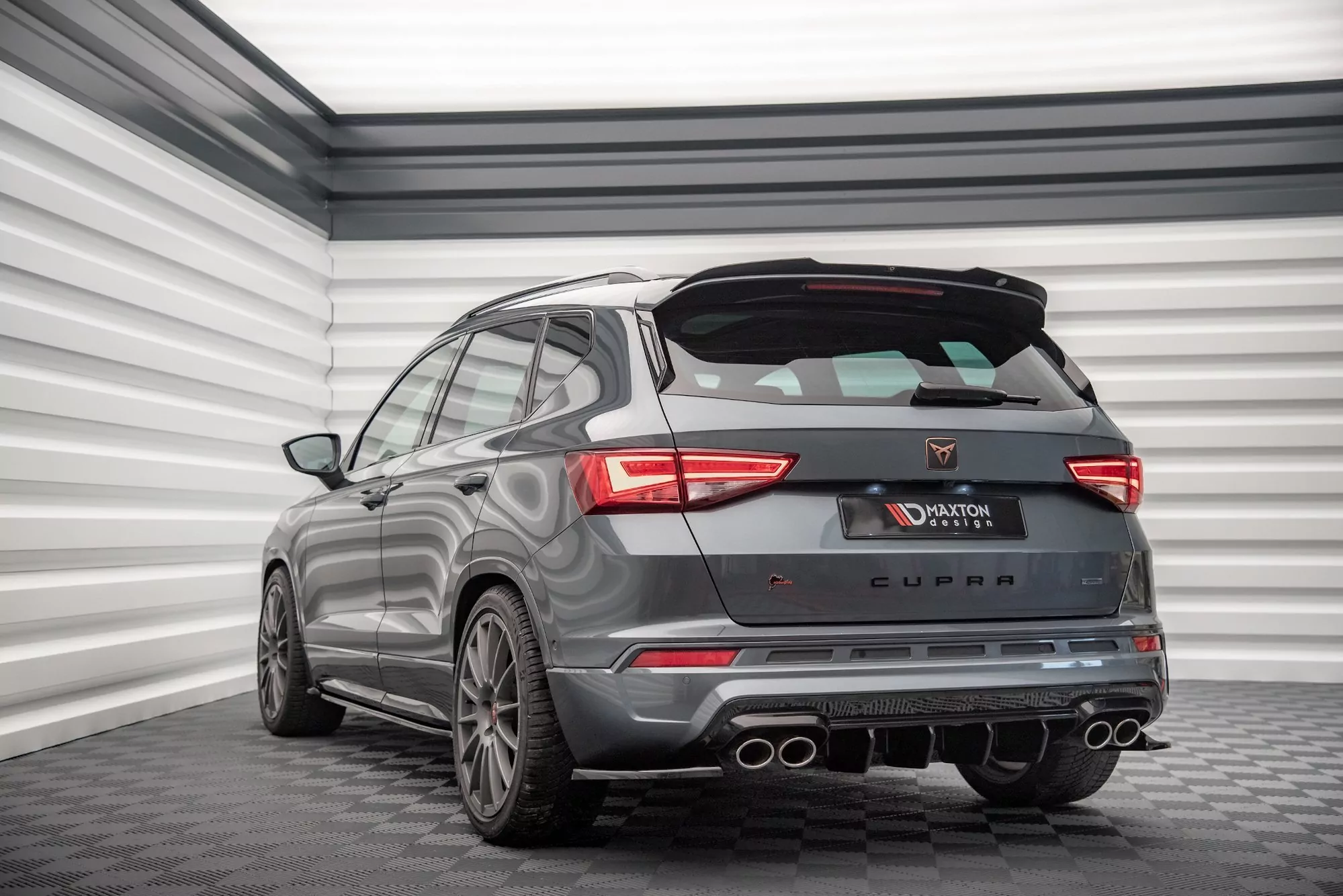 Spoiler CAP Für Cupra Ateca Mk1 / Mk1 Facelift Schwarz Hochglanz