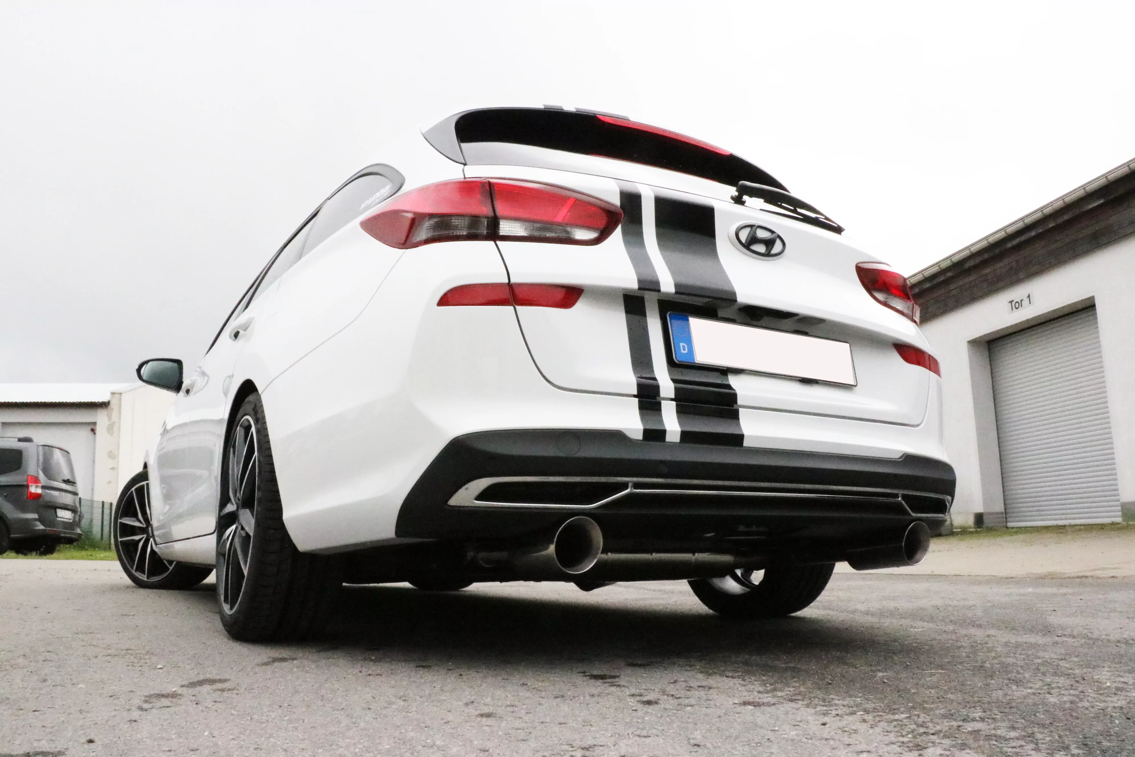 Hyundai i30 PDE Kombi  Endschalldämpfer quer Ausgang rechts/links - 1x90 Typ 25 rechts/links