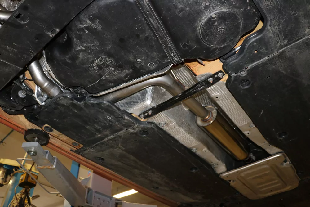 VW Polo AW1  Vorschalldämpfer