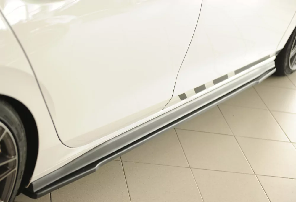 Rieger Seitenschweller rechts ansatz matt schwarz für VW Golf 8 GTI Clubsport 5-tür. 10.20-03.24 (bis Facelift)