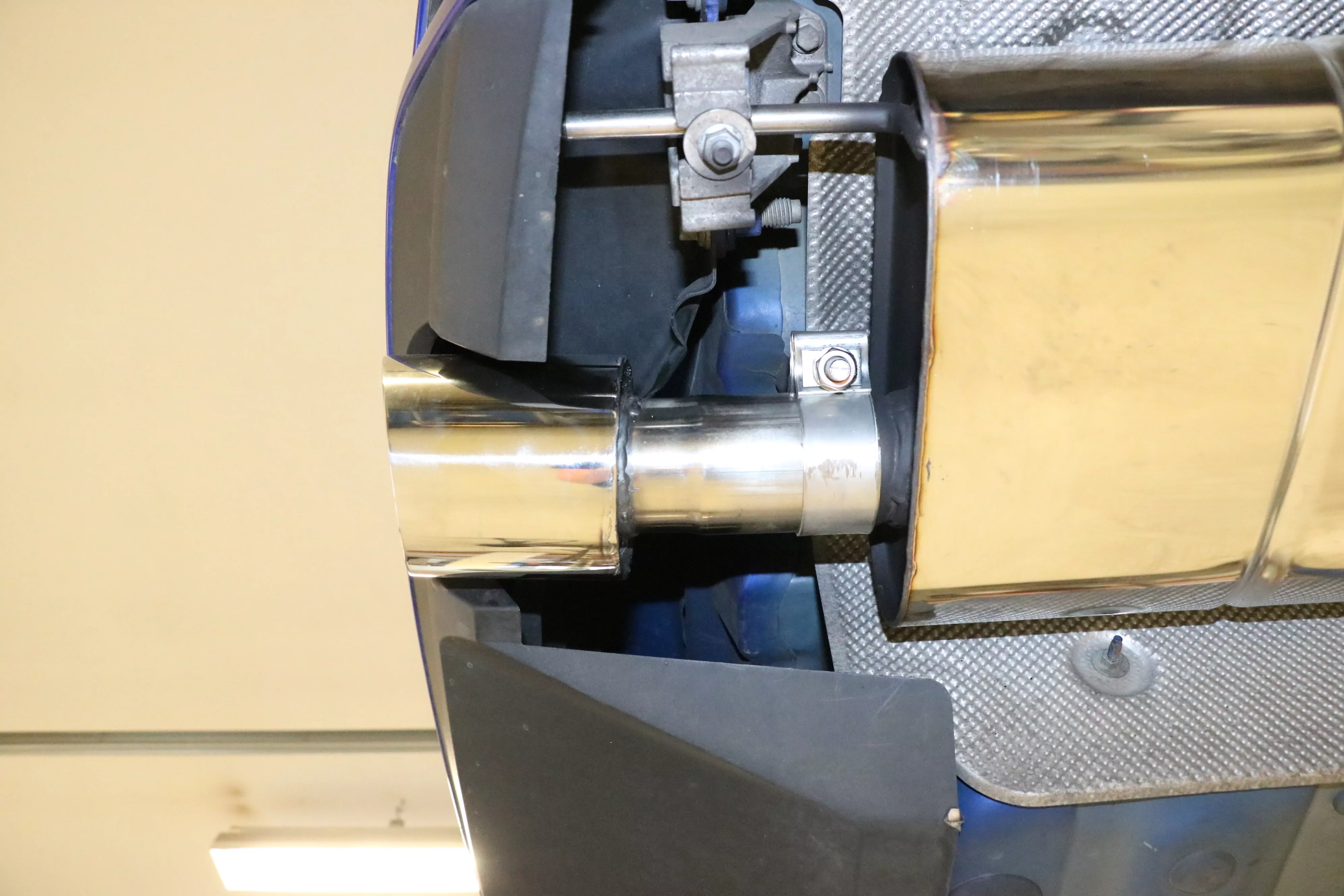 Jaguar XE  Endschalldämpfer rechts/links - 1x100 Typ 25 rechts/links