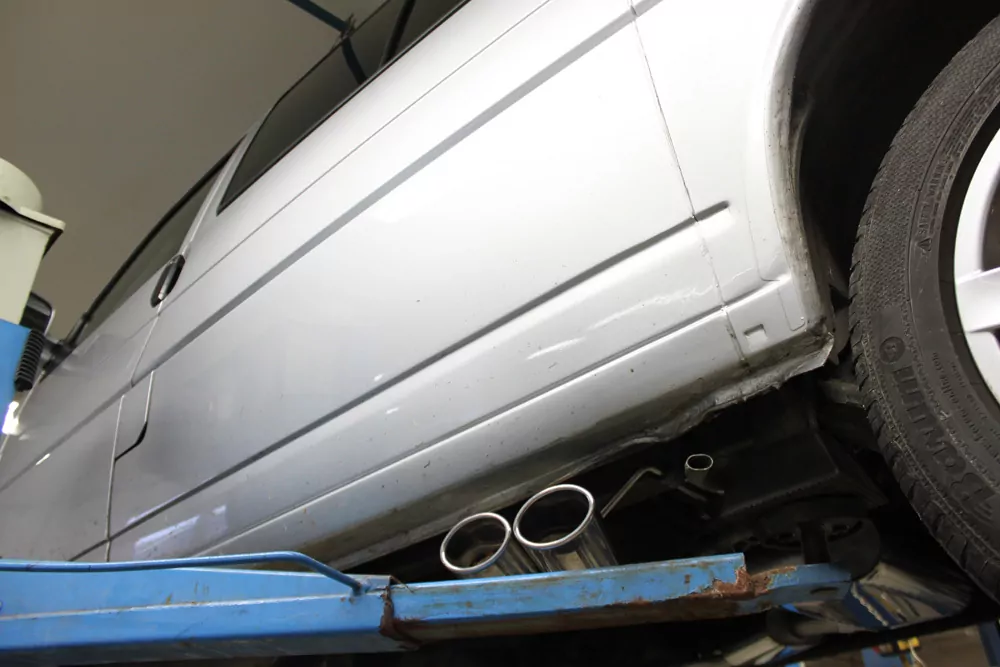 VW T4 - 2,5l TDI  Sidepipe bestehend aus End- und Vorschalldämpfer mit Ausgang an der Fahrerseite - 2x106x71 Typ 38