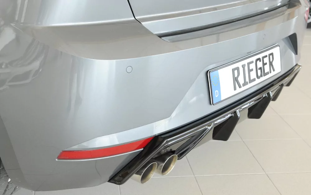 Rieger Heckeinsatz für Seat Ibiza FR (KJ) | 5-tür. 01.17- mit Endrohraussparung für Sport-ESD links